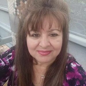 Meet your Posher, Salina